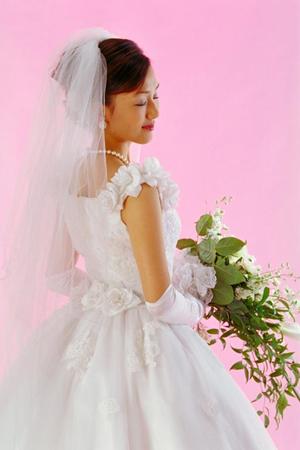 サムシングブルーのブライダルジュエリー